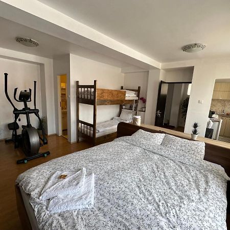 הוילה Brasov Place מראה חיצוני תמונה